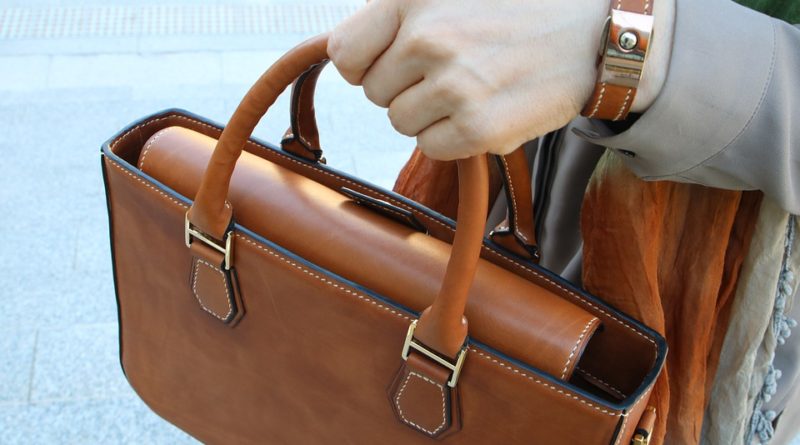 Ako spoznať koženú kvalitné kabelku od nekvalitných kabeliek?